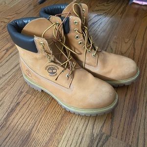 Like New Timberlands!